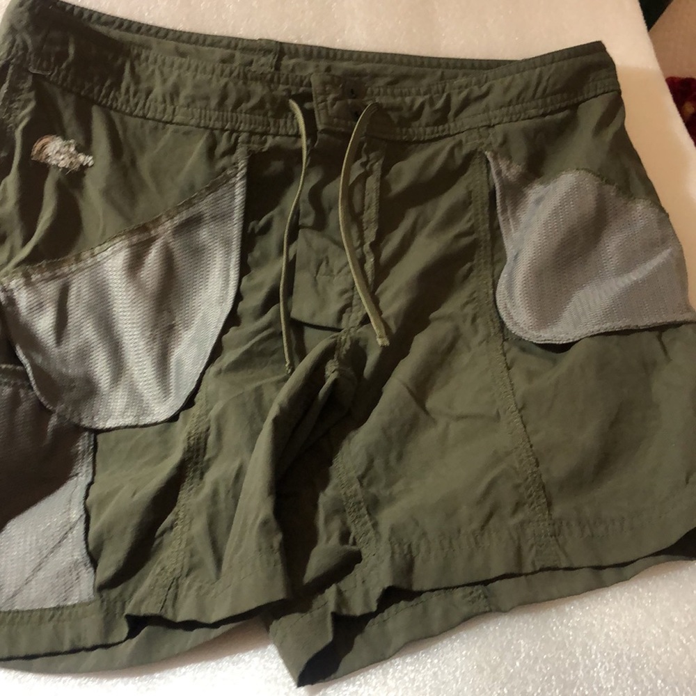 The North Face women's hiking shorts-size 12. Olive green color - Picture 12 of 12